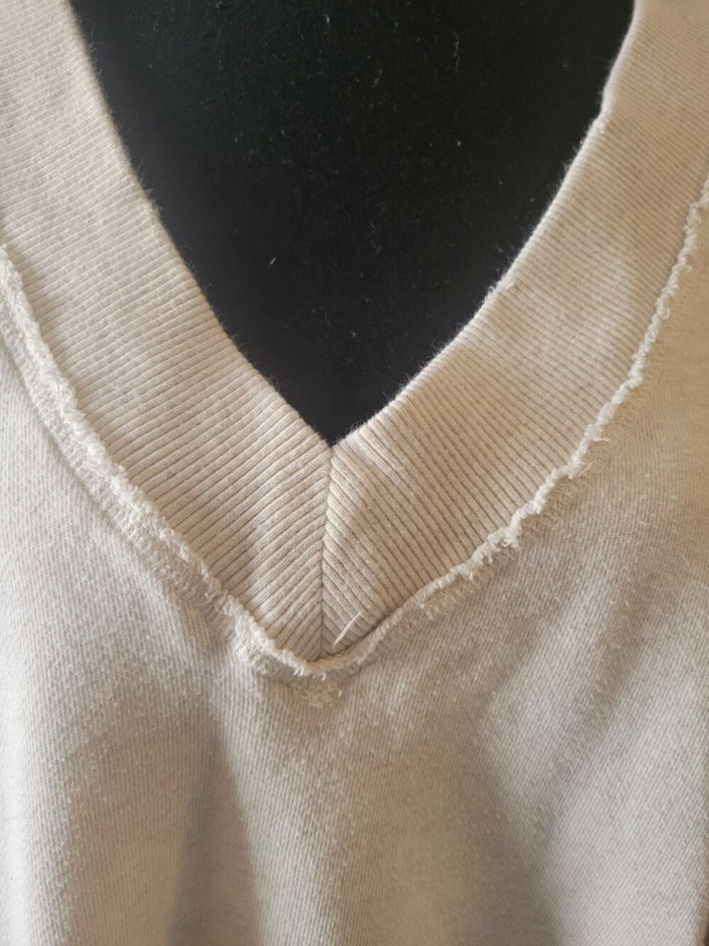 Aerie Vacay Every Day V Neck off White Sweatshirt Size S Casual Everyday Wear - Picture 3 of 10